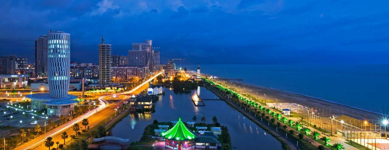 Tg Apartment Sea View Batumi Exterior photo